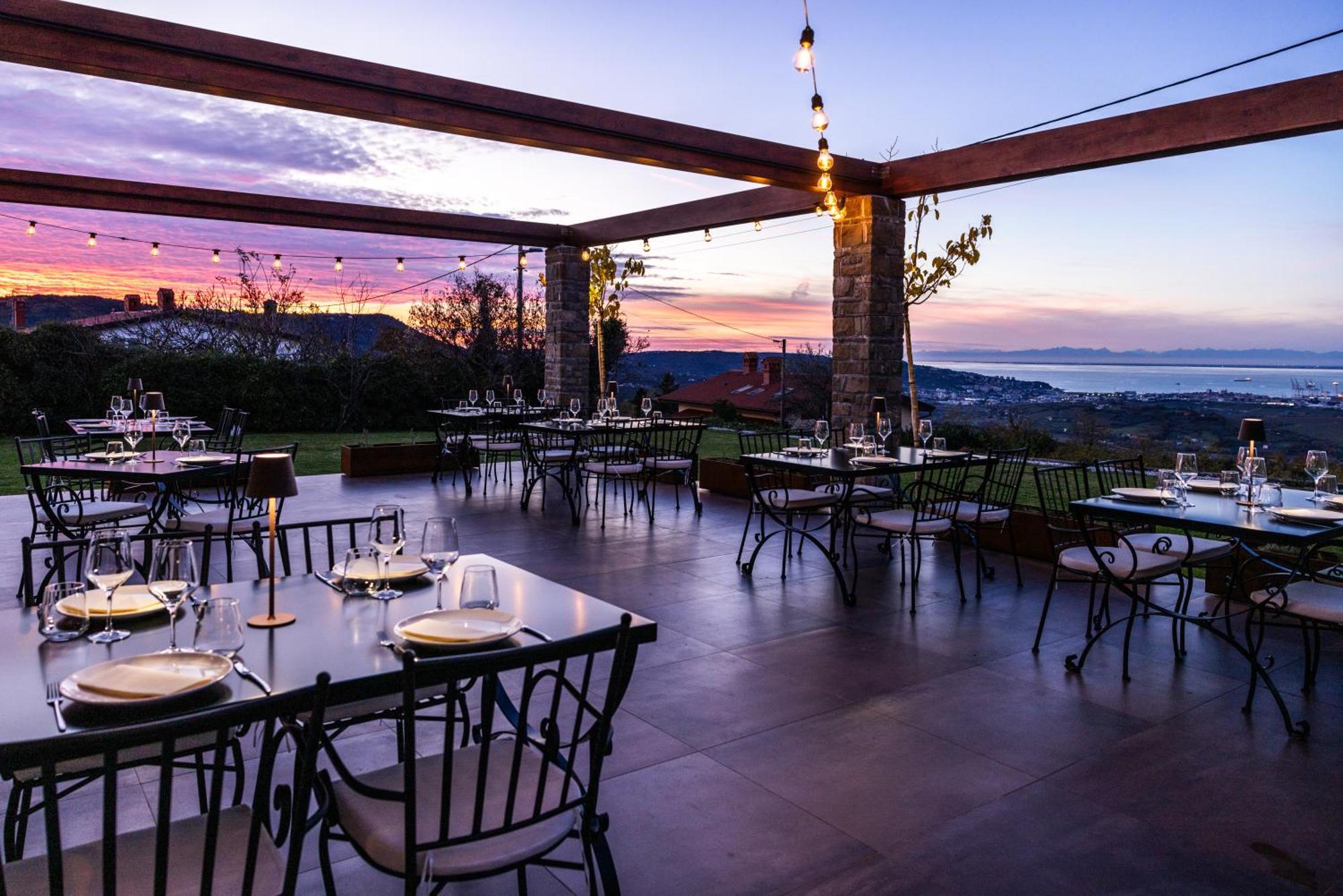 Stok - Rooms, Wine & Restaurant - Marezige, Koper Ngoại thất bức ảnh
