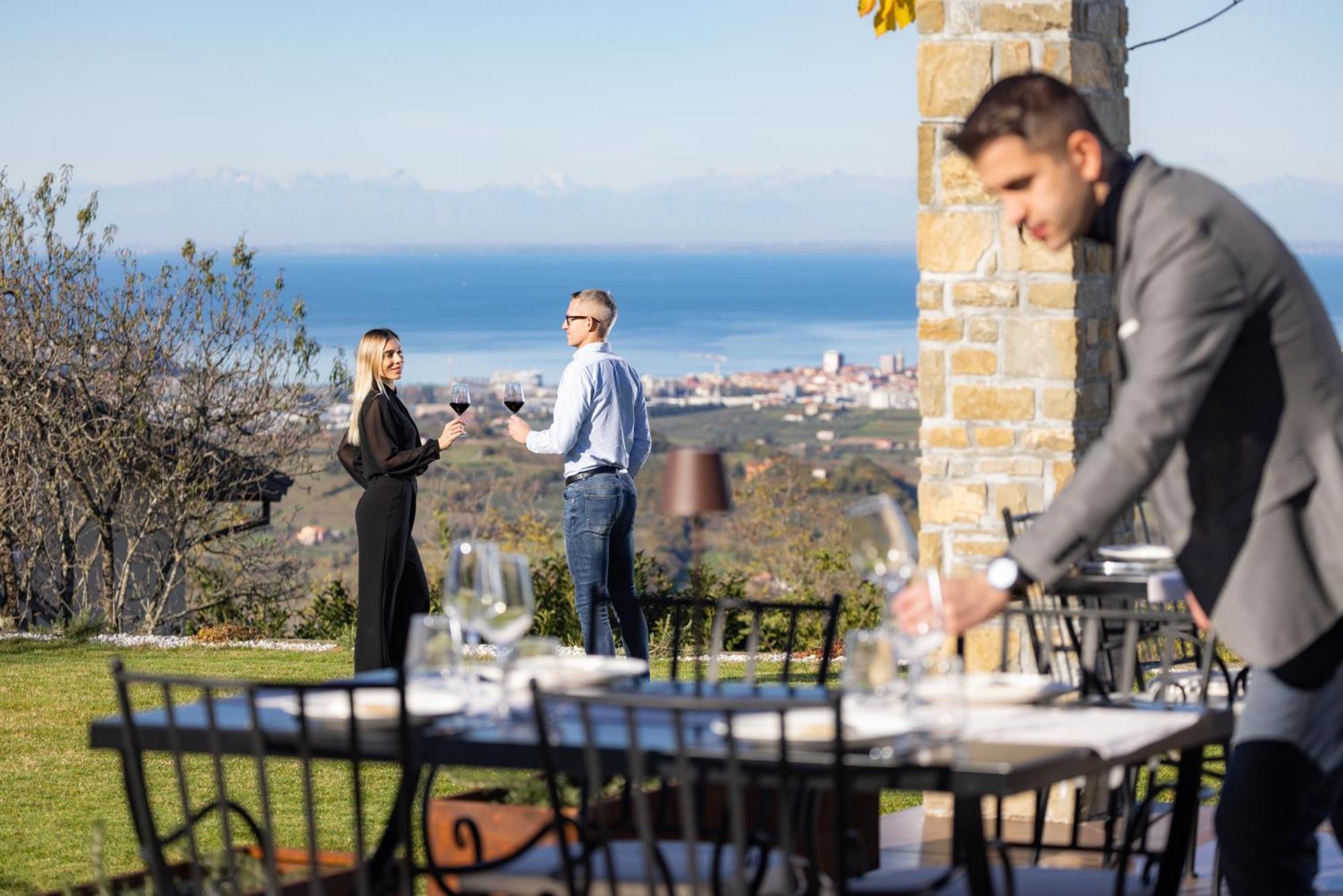 Stok - Rooms, Wine & Restaurant - Marezige, Koper Ngoại thất bức ảnh