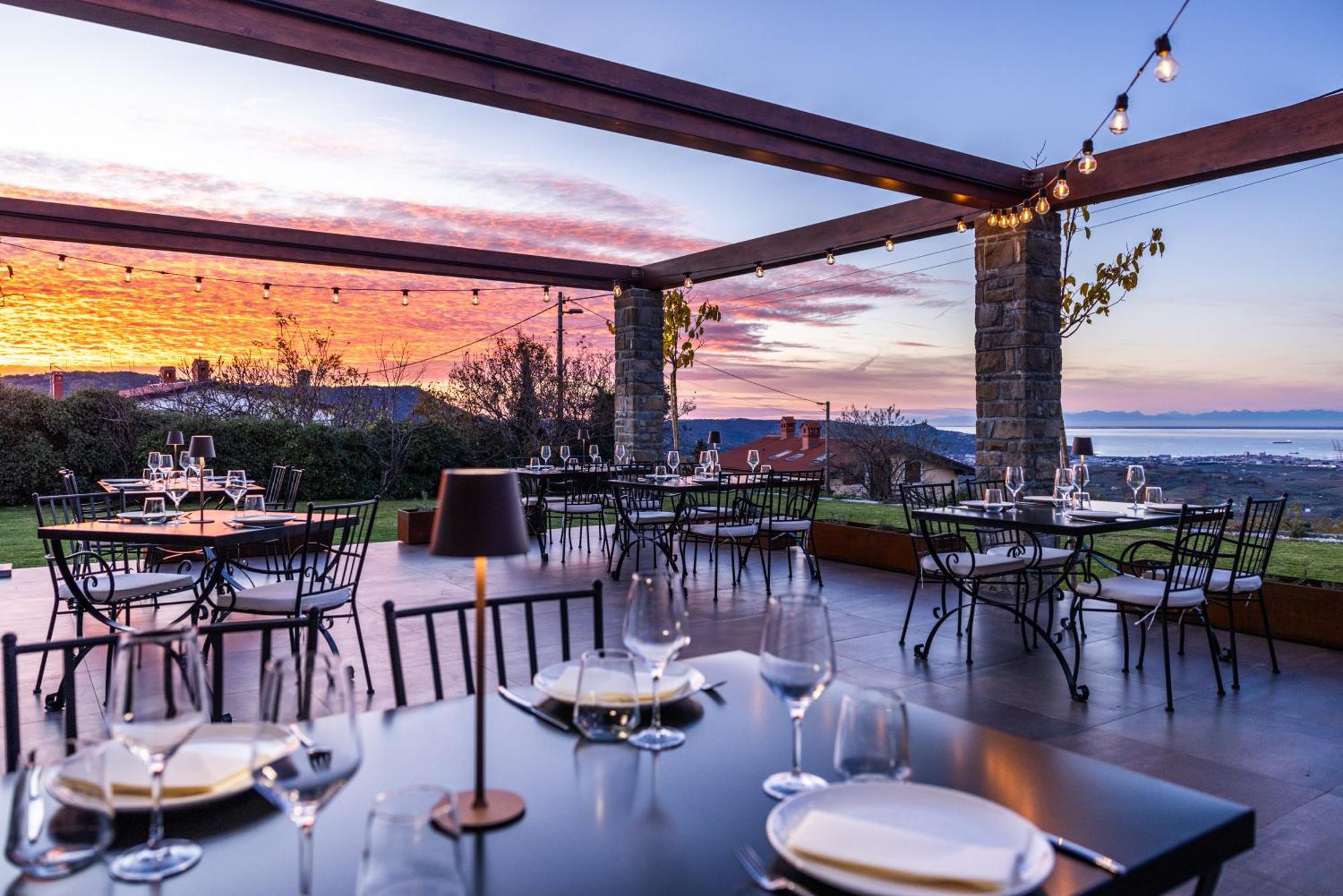 Stok - Rooms, Wine & Restaurant - Marezige, Koper Ngoại thất bức ảnh